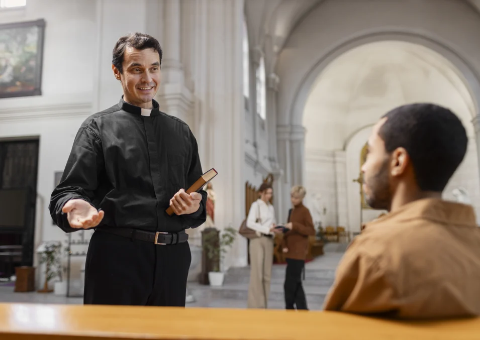 Bienvenido a SAICAF, la Spanish American International Chaplain Association of Florida. Desde 2003, nos dedicamos a formar y certificar capellanes comprometidos con el servicio y la consejería pastoral, impactando vidas en Estados Unidos y América Latina.